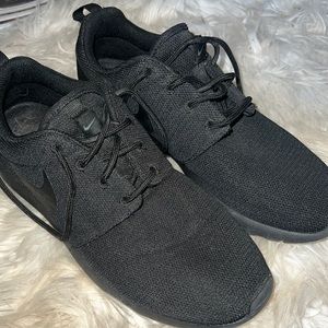 All Black Nike Roshe Ones
